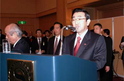 �i��𖱂߂�m�c�c��